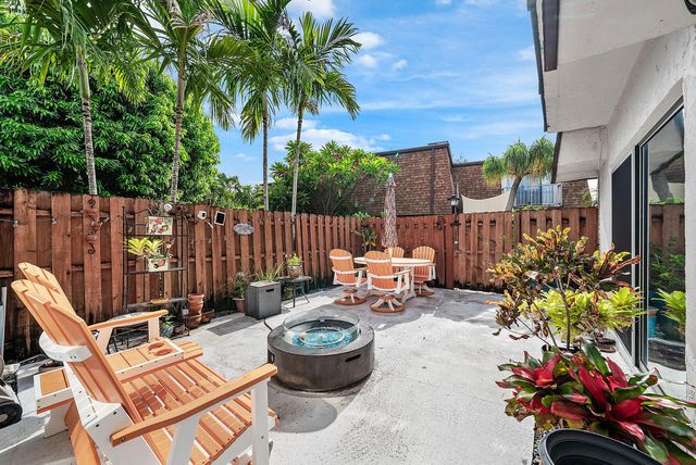 2616 SE 5TH Circle D, Boynton Beach, FL 33435