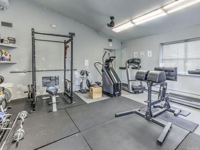 2449F Union 12B, Islip, NY 11751