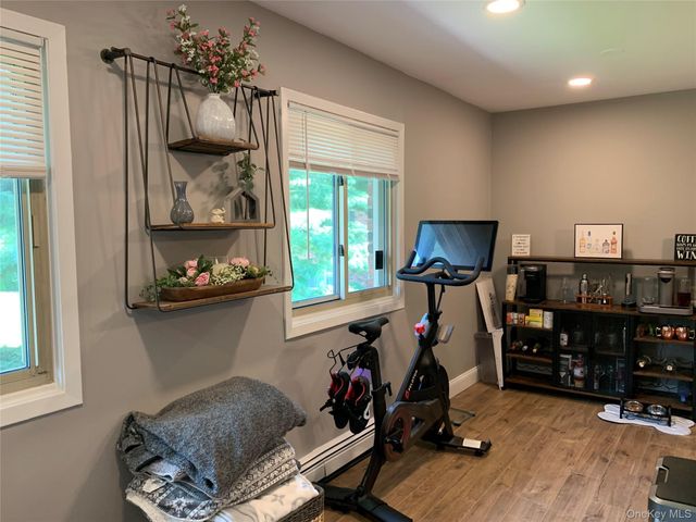 2449F Union 12B, Islip, NY 11751