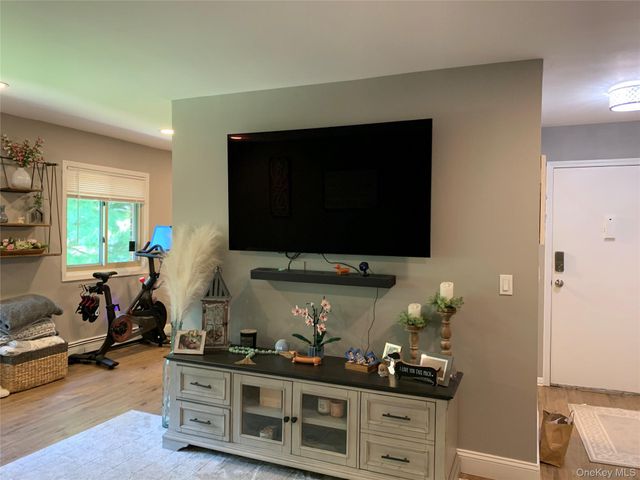 2449F Union 12B, Islip, NY 11751