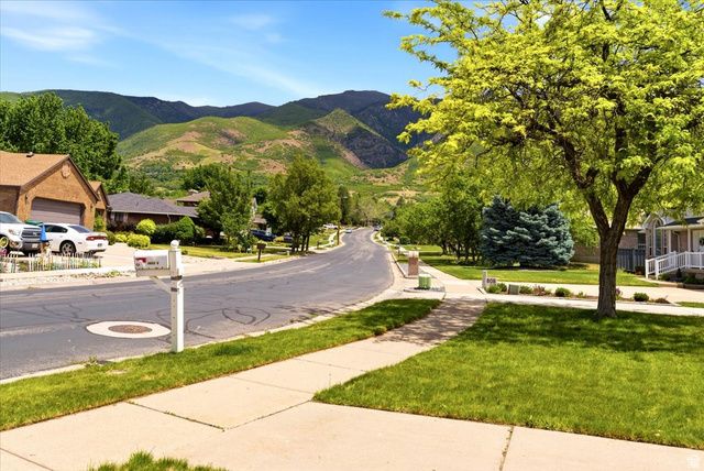 2652 E 1600 N, Layton, UT 84040