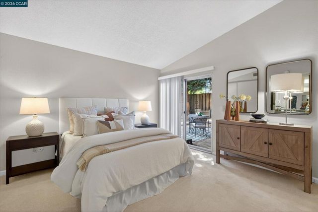 1040 Village Oaks, Martinez, CA 94553