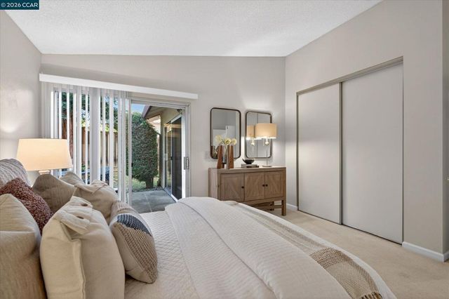 1040 Village Oaks, Martinez, CA 94553