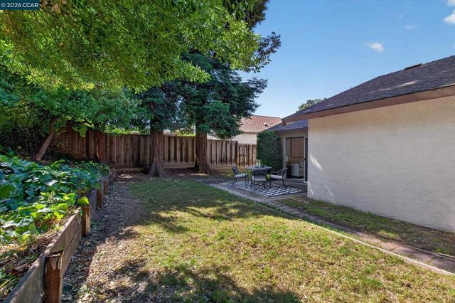 1040 Village Oaks, Martinez, CA 94553