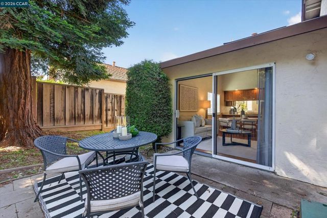 1040 Village Oaks, Martinez, CA 94553