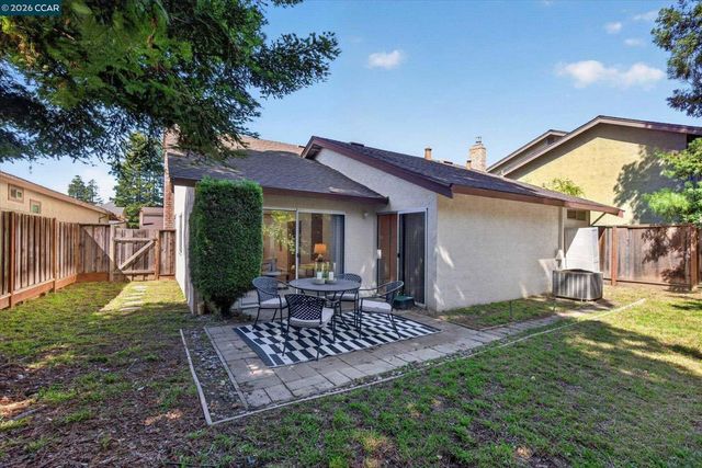 1040 Village Oaks, Martinez, CA 94553