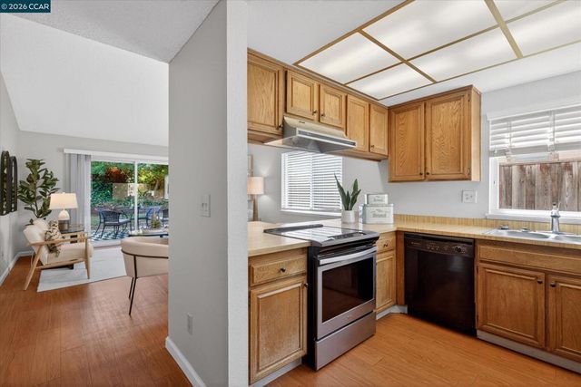 1040 Village Oaks, Martinez, CA 94553