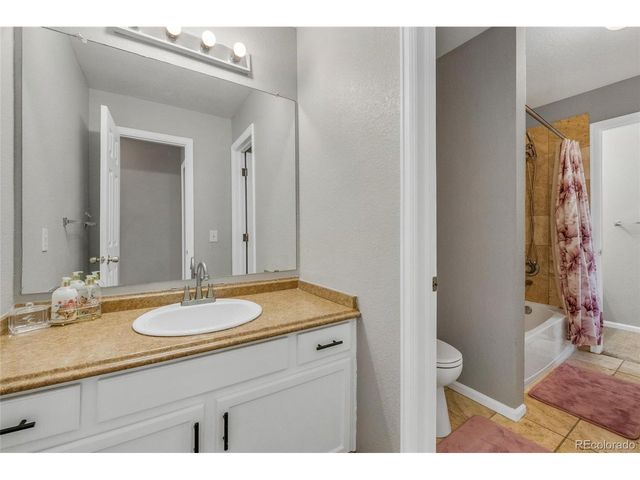 1379 S Idalia St C, Aurora, CO 80017