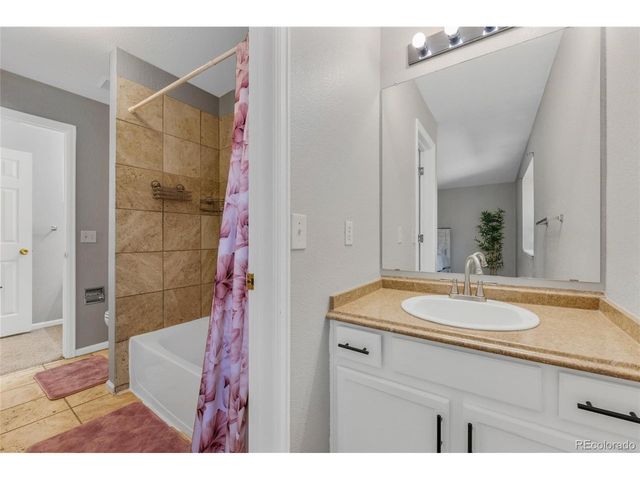 1379 S Idalia St C, Aurora, CO 80017