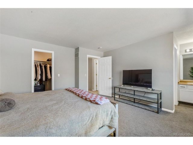 1379 S Idalia St C, Aurora, CO 80017
