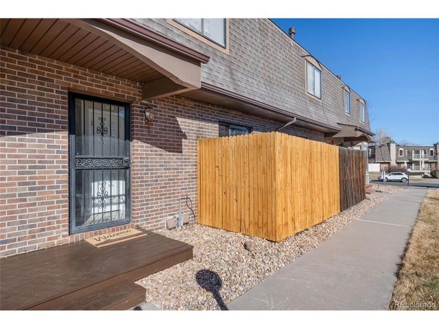 1379 S Idalia St C, Aurora, CO 80017