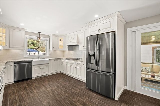 291 Caswell Street, Taunton, MA 02718