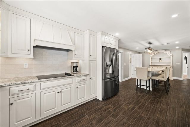 291 Caswell Street, Taunton, MA 02718