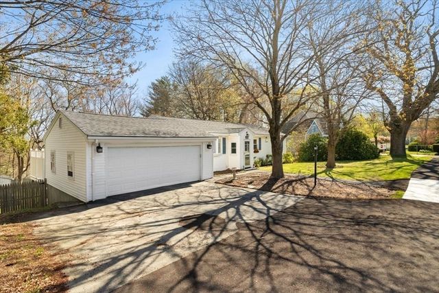 291 Caswell Street, Taunton, MA 02718