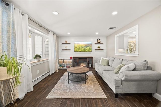 291 Caswell Street, Taunton, MA 02718