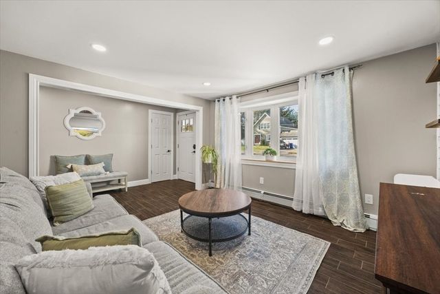 291 Caswell Street, Taunton, MA 02718