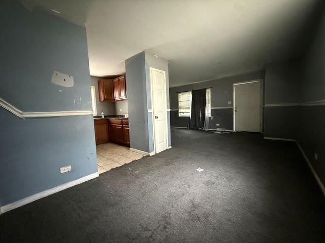 10211 S SANGAMON Street, Chicago, IL 60643