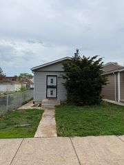 10211 S SANGAMON Street, Chicago, IL 60643