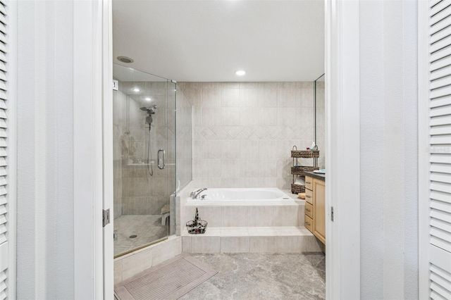 12946 88TH AVENUE, Seminole, FL 33776