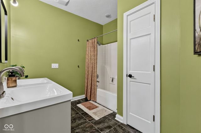 7721 Shagbark Court, Brownsburg, IN 46112
