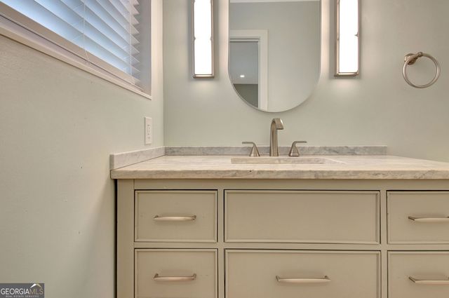 183 Pine Street NE, Fairburn, GA 30213