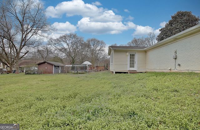 183 Pine Street NE, Fairburn, GA 30213