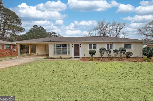 183 Pine Street NE, Fairburn, GA 30213