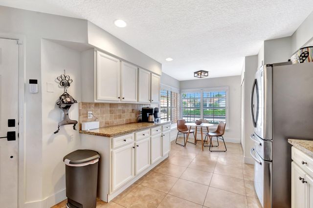 6493 Marissa Circle, Lake Worth, FL 33467