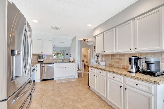 6493 Marissa Circle, Lake Worth, FL 33467