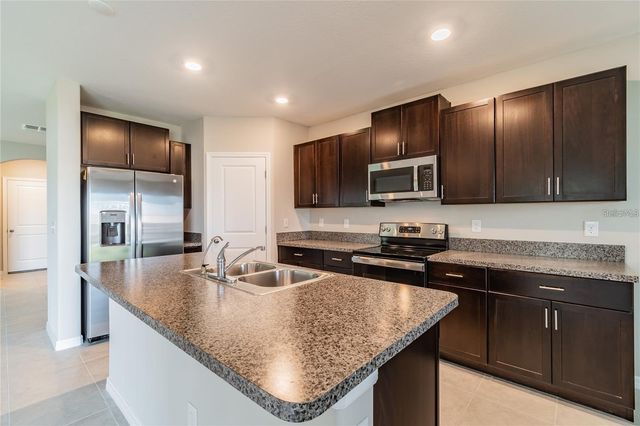 5012 WILD SENNA BOULEVARD, Tampa, FL 33619