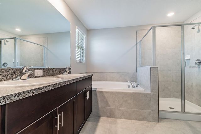 5012 WILD SENNA BOULEVARD, Tampa, FL 33619
