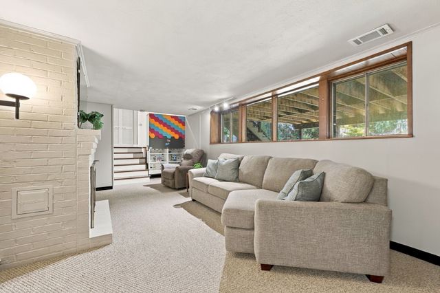 19 Berkeley Road, Framingham, MA 01701