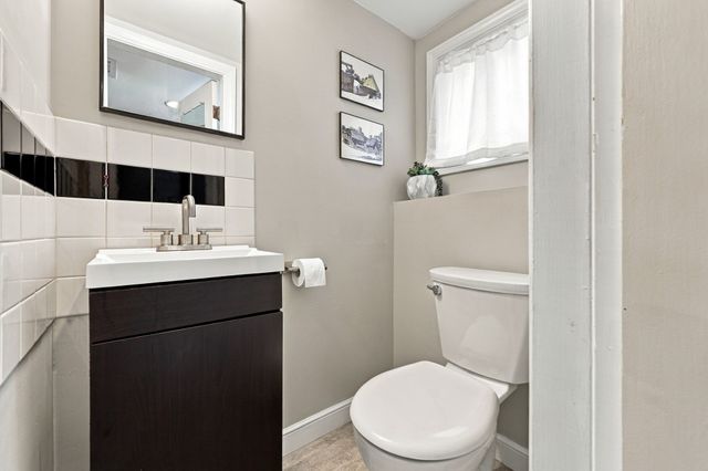19 Berkeley Road, Framingham, MA 01701