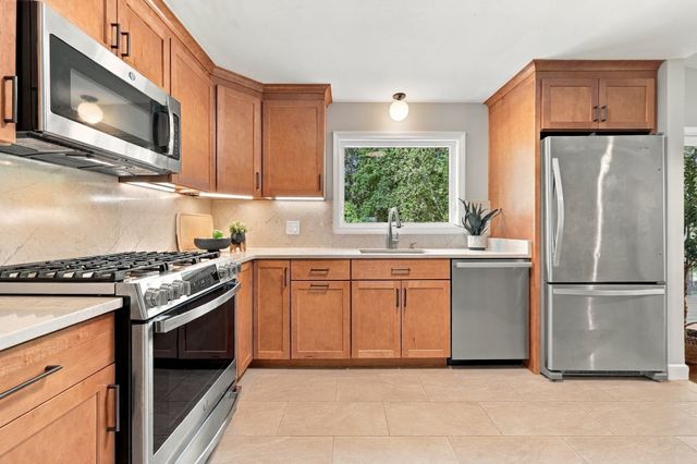 19 Berkeley Road, Framingham, MA 01701