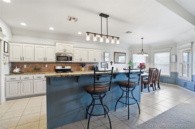 12202 E 70th Street North, Owasso, OK 74055