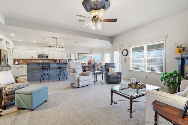 12202 E 70th Street North, Owasso, OK 74055