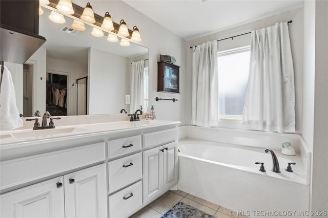 12202 E 70th Street North, Owasso, OK 74055