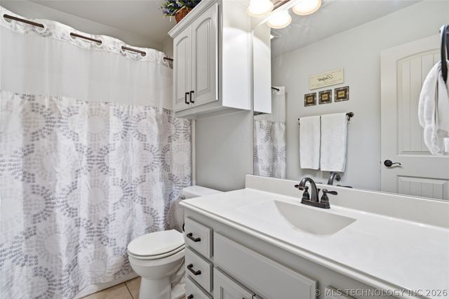 12202 E 70th Street North, Owasso, OK 74055