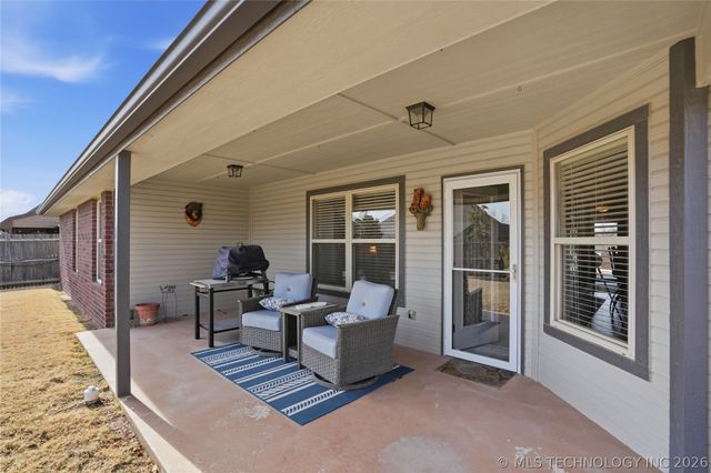 12202 E 70th Street North, Owasso, OK 74055