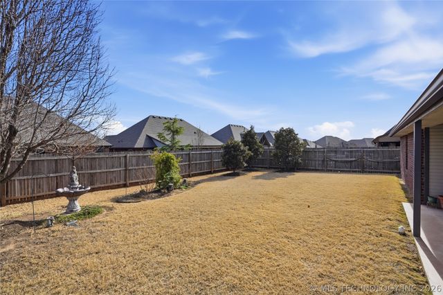 12202 E 70th Street North, Owasso, OK 74055