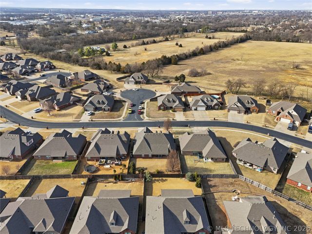 12202 E 70th Street North, Owasso, OK 74055