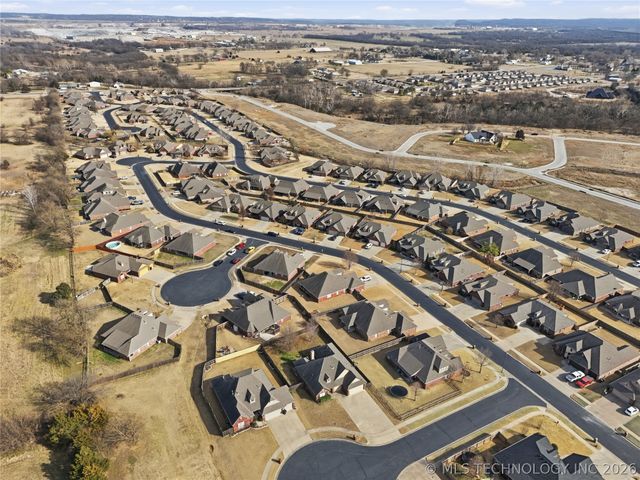 12202 E 70th Street North, Owasso, OK 74055