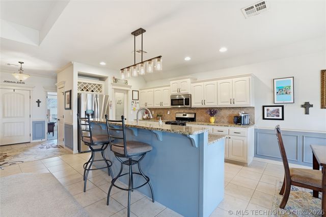 12202 E 70th Street North, Owasso, OK 74055