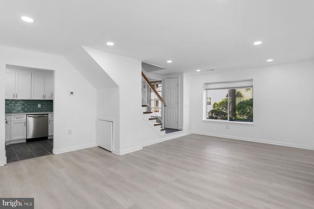 37 TEAL CT, East Windsor, NJ 08520