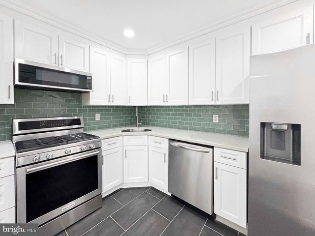 37 TEAL CT, East Windsor, NJ 08520