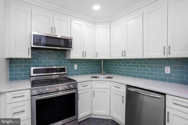 37 TEAL CT, East Windsor, NJ 08520