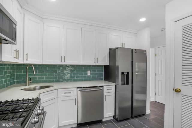 37 TEAL CT, East Windsor, NJ 08520