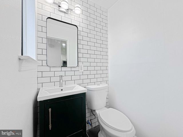37 TEAL CT, East Windsor, NJ 08520