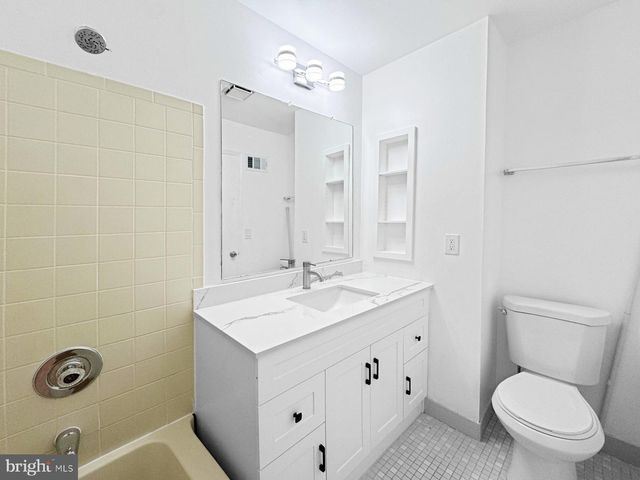 37 TEAL CT, East Windsor, NJ 08520