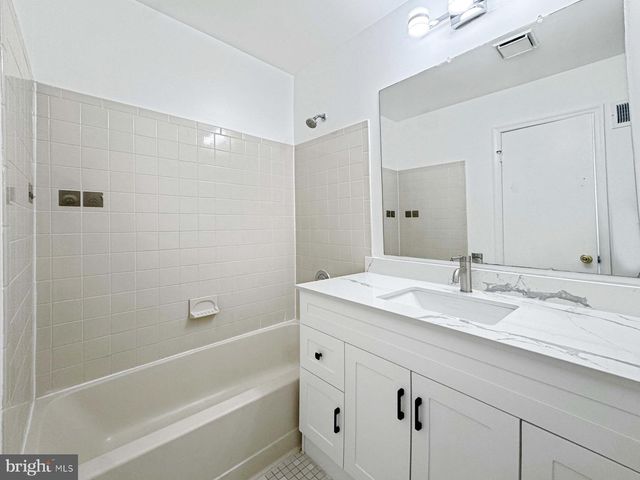 37 TEAL CT, East Windsor, NJ 08520